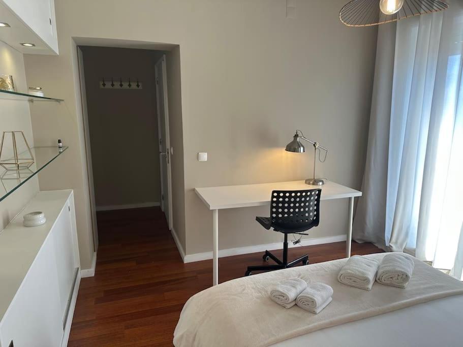 Renovado Com Ac, 2 Wc Completos, Terraco E Garagem * Oporto