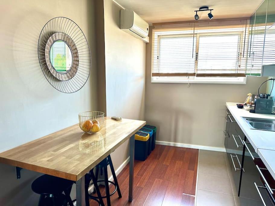 Renovado Com Ac, 2 Wc Completos, Terraco E Garagem Apartamento *