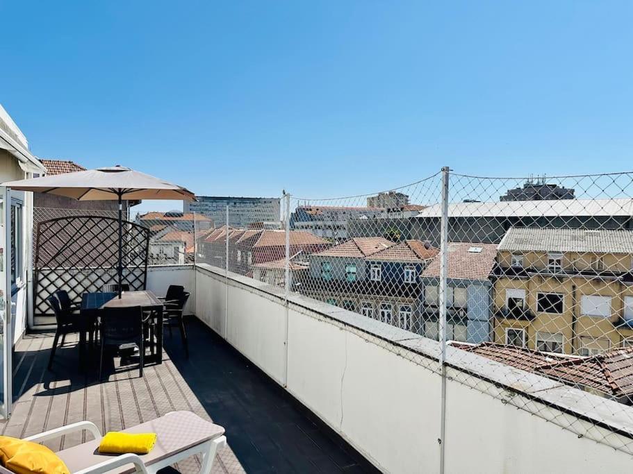 Renovado Com Ac, 2 Wc Completos, Terraco E Garagem * Oporto
