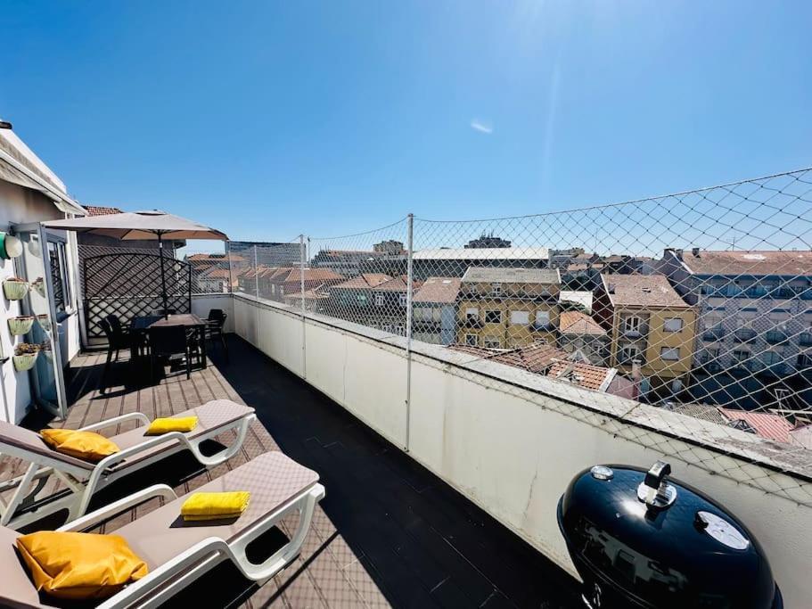 Renovado Com Ac, 2 Wc Completos, Terraco E Garagem Apartamento