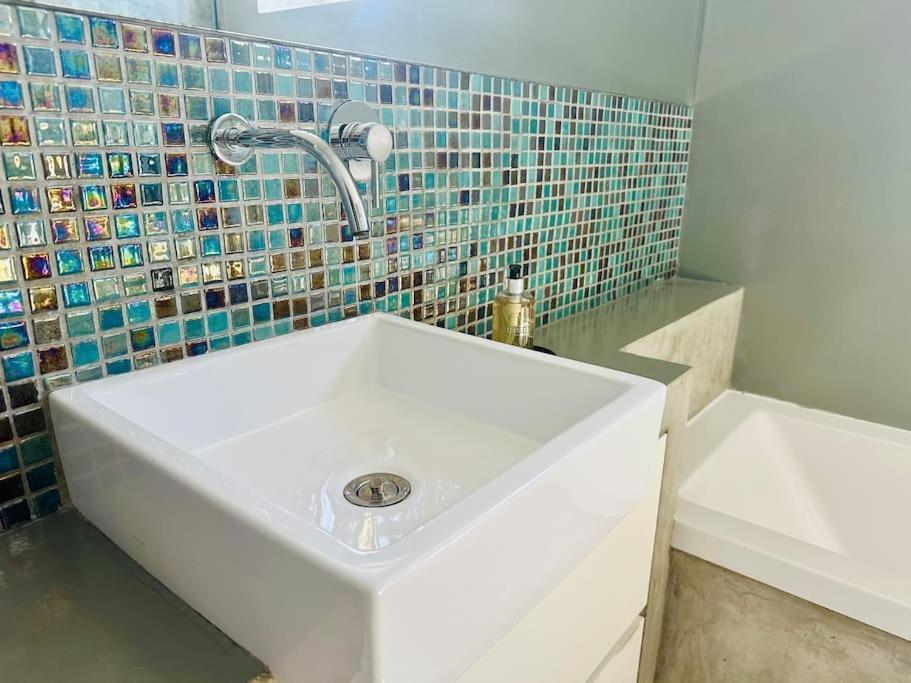 Renovado Com Ac, 2 Wc Completos, Terraco E Garagem Apartamento *