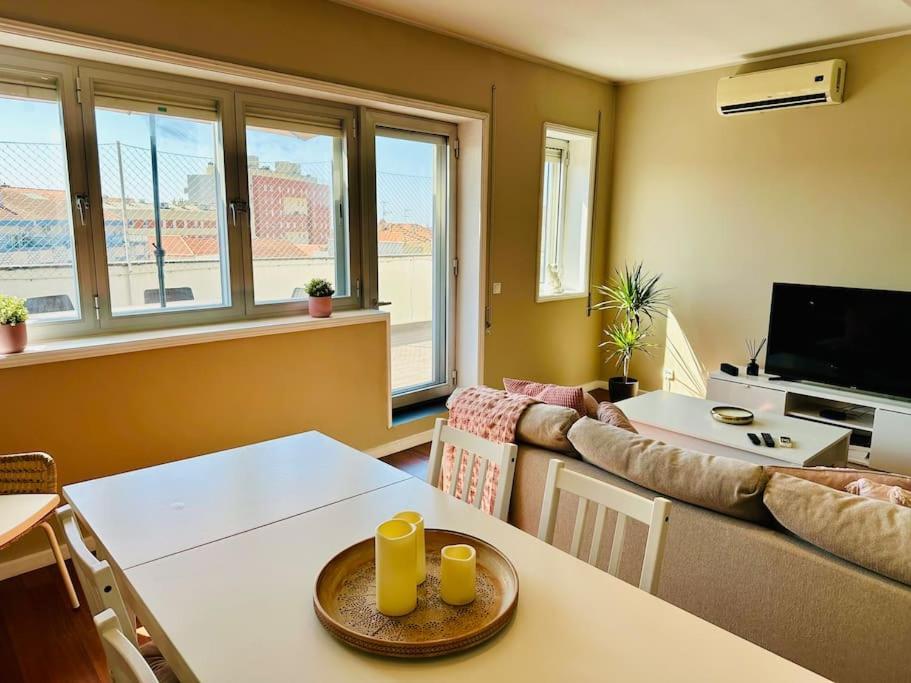Appartamento Renovado Com Ac, 2 Wc Completos, Terraco E Garagem *